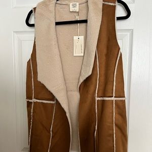 Greenville Womens Faux Suede Vest size small